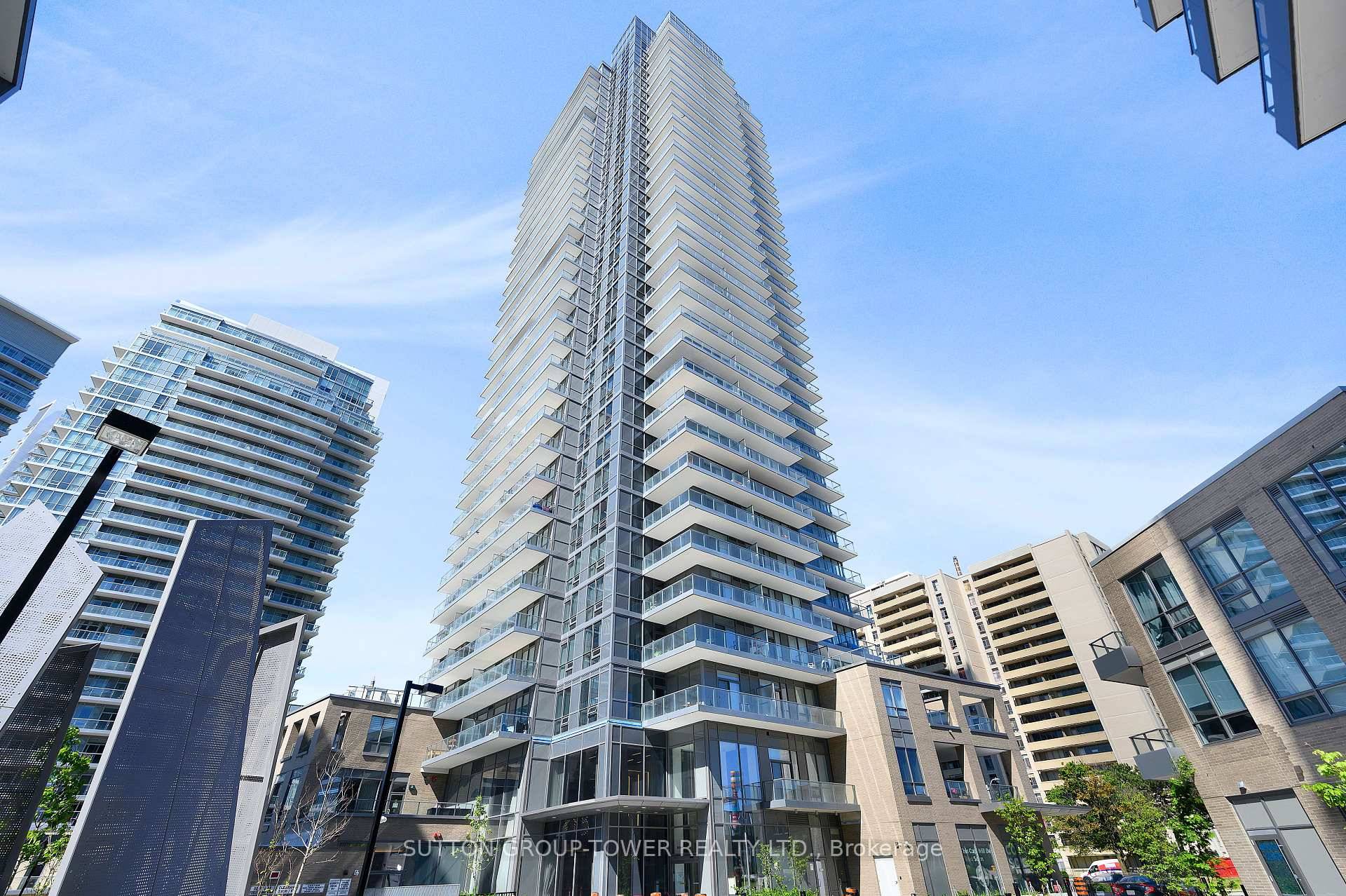 Bright 1 Bedrooms Flex Two Bathrooms Balcony at Emerald City.
