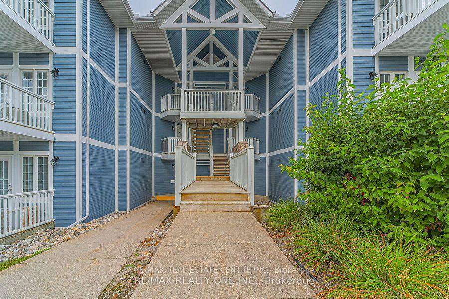 Charming studio condo in prime Oro Medonte Location.
