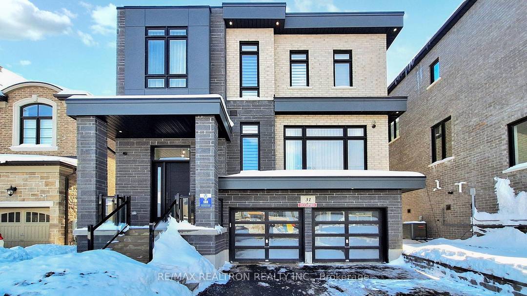 Welcome to The Cross, an exquisite 3 storey detached home situated on a premium court lot backing onto lush greenspace in the prestigious Thornhill Woods community by Vogue Homes.
