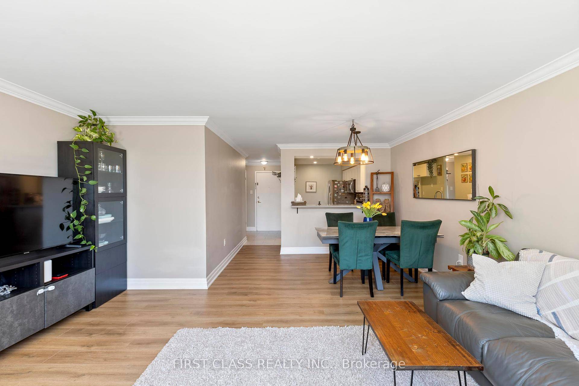 Welcome to Unit 102 3845 Lake Shore Blvd W, located in the heart of South Etobicokes charming Long Branch neighbourhood.