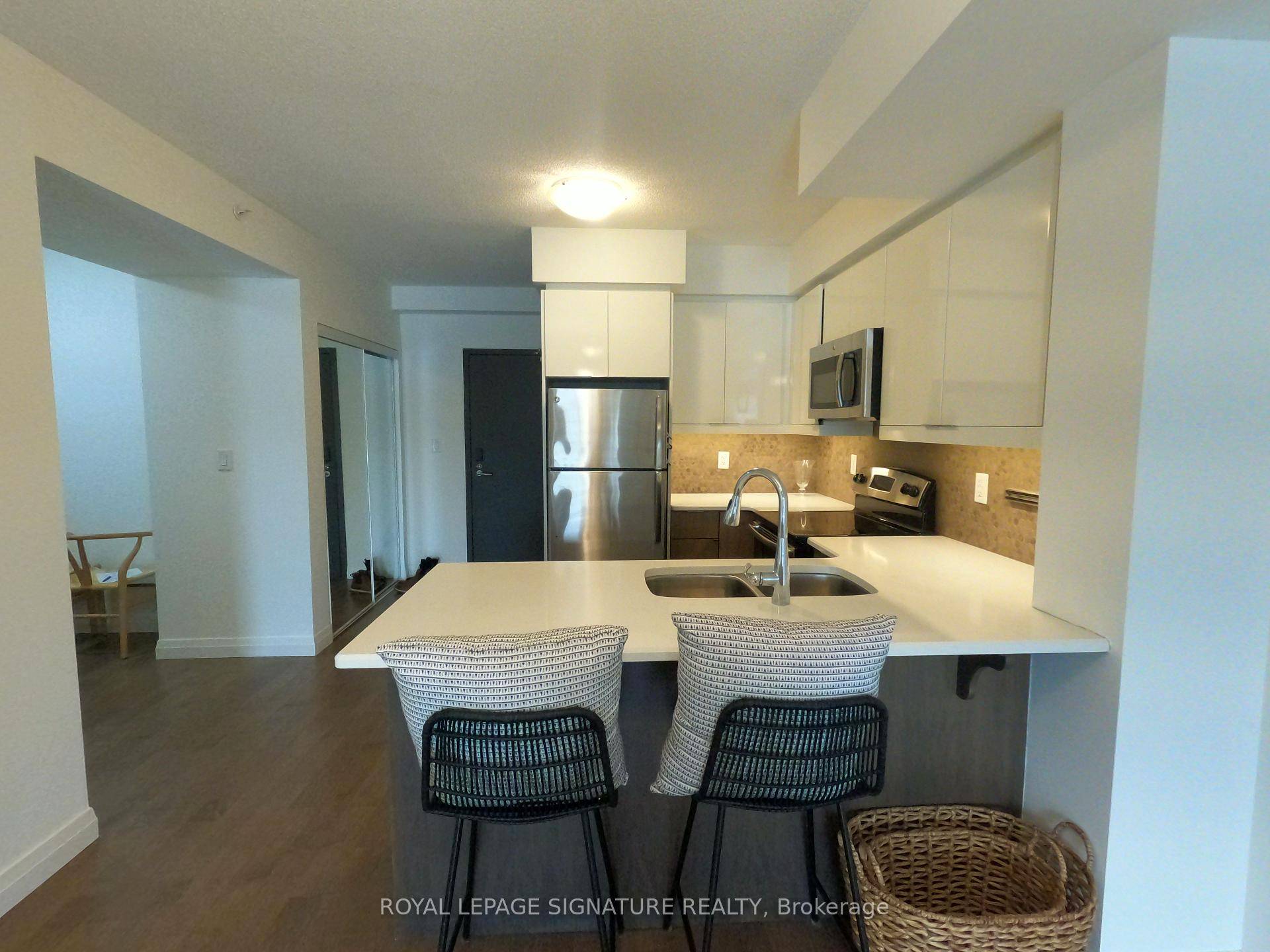 Experience luxury living in this stunning one bedroom plus den suite at the highly sought after Metalworks complex.