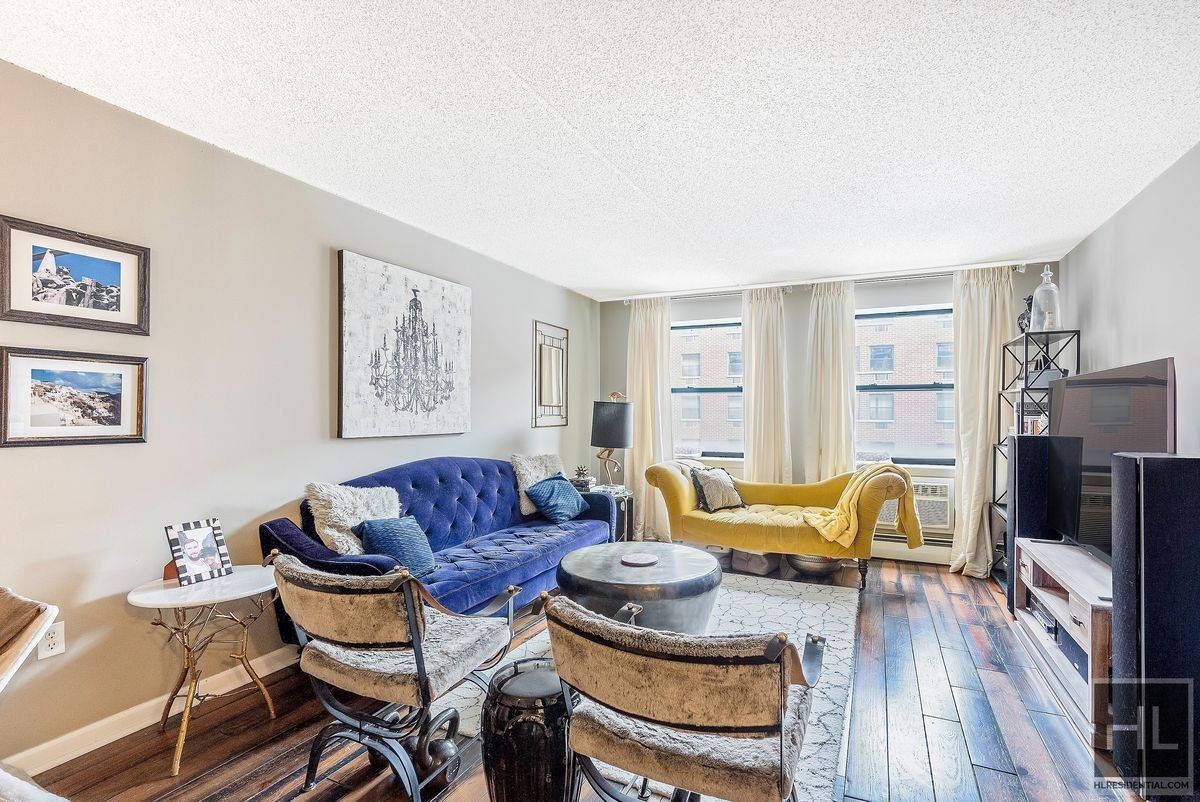Apartment 432 is a meticulously renovated, and incredibly spacious 3 bedroom, 2 bath located in a full service co op in the heart of South Harlem.