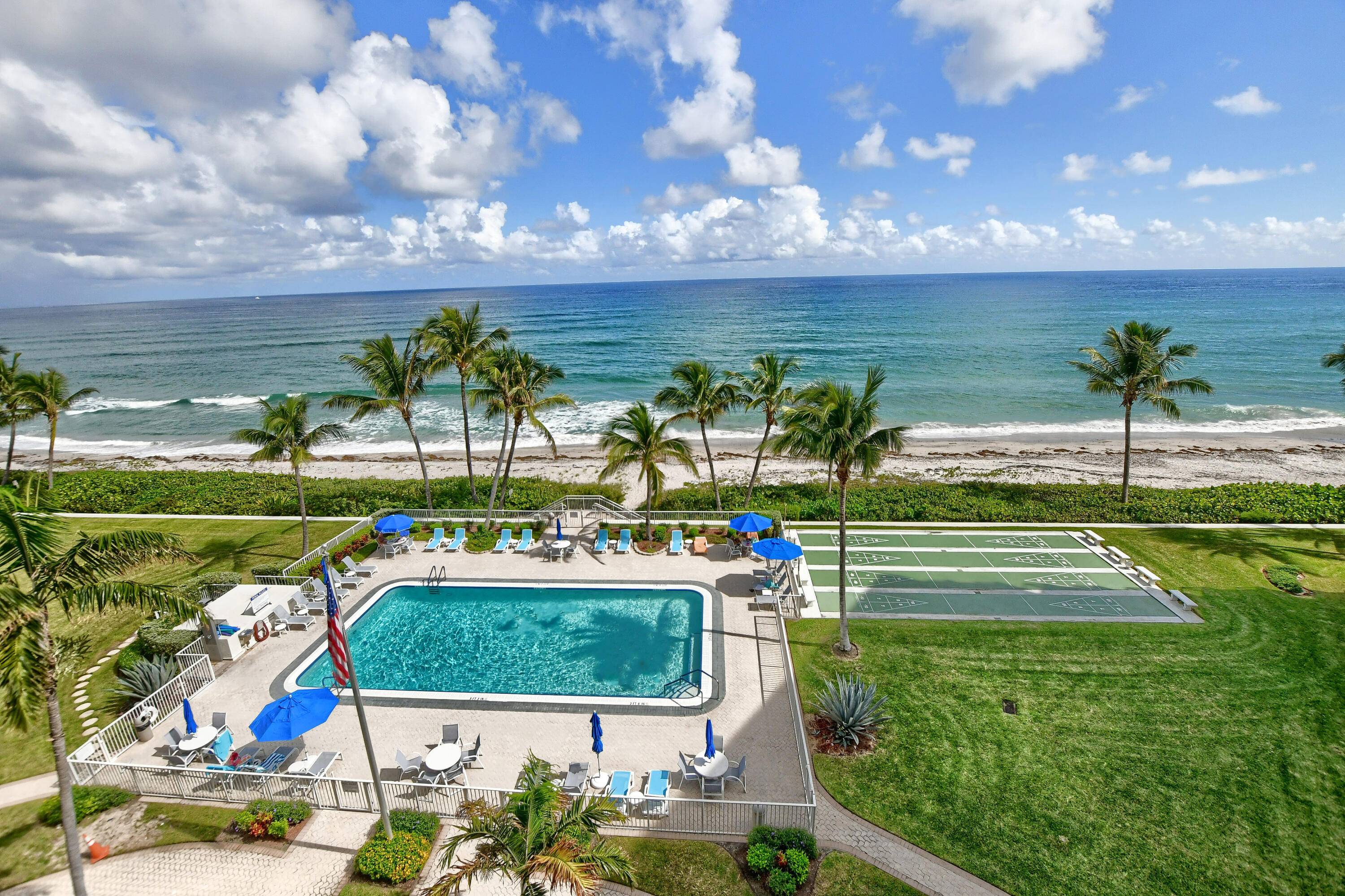 CHECK OUT THIS AMAZING OCEANFRONT CONDO WITH A TRUE DIRECT OCEANVIEW.