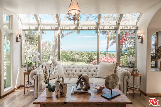 6766 Portshead Rd Malibu LA
