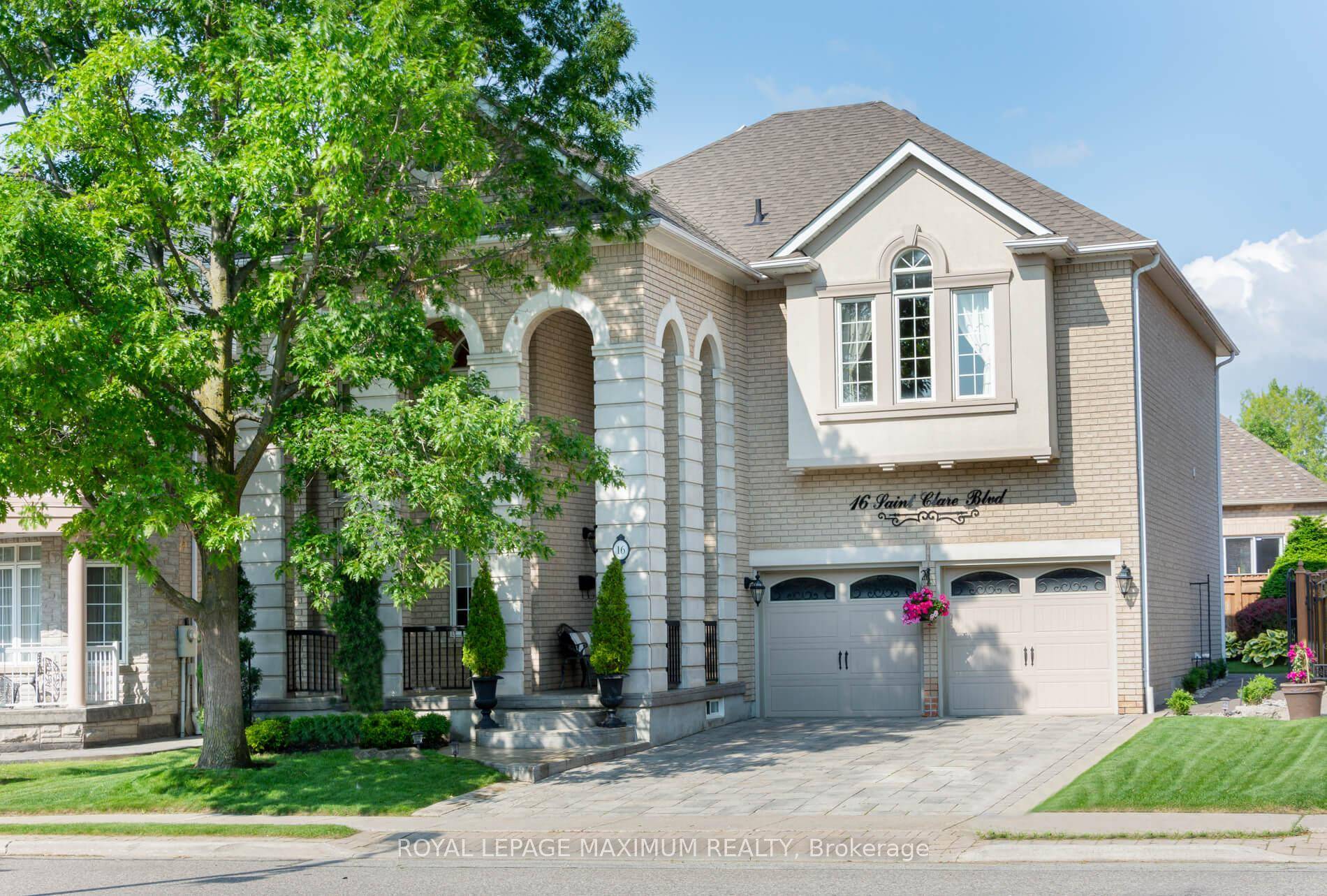 Located on a picturesque boulevard steps away from prestigious Weston Downs is luxury at its finest.