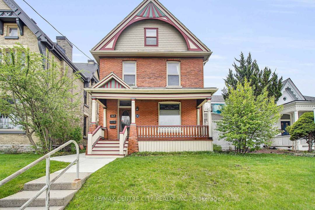 Rare opportunity in the heart of London !