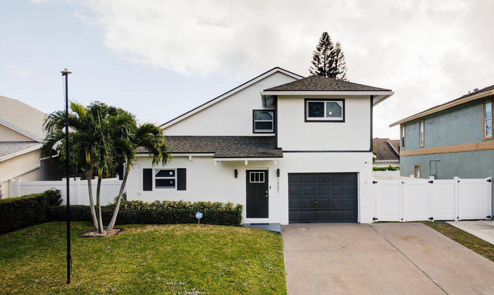 Charming 3 bedroom home in Vibrant Delray Beach.