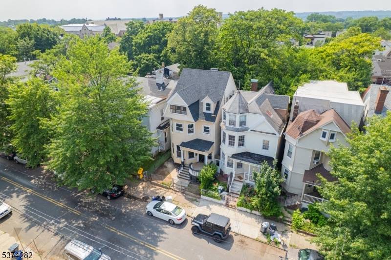 235 S 7TH IS DEEDED TO BE A 2 FAMILY HOME.