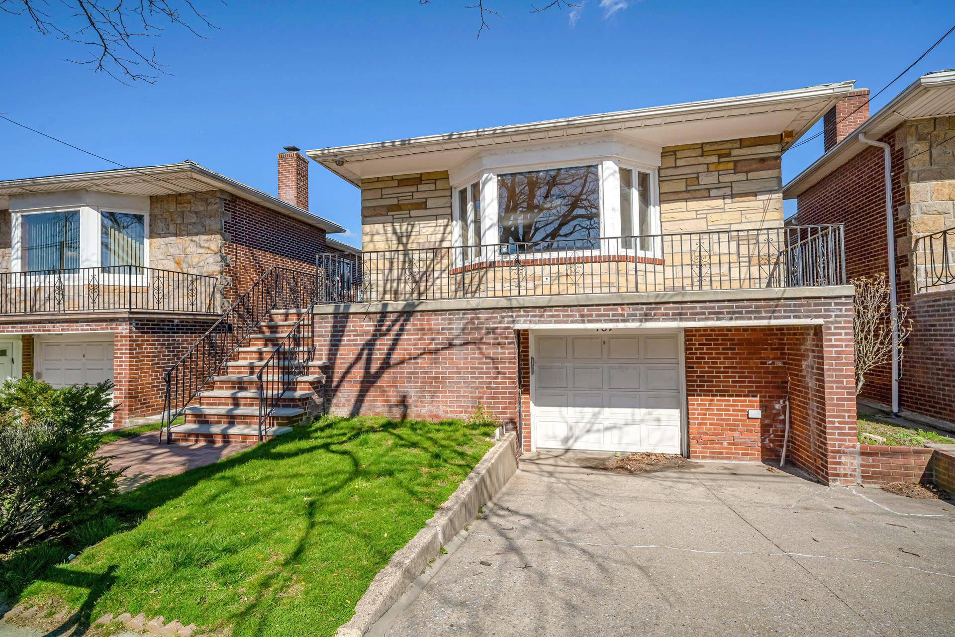 Solid brick home available in highly desirable Manhattan Beach location directly across from Manhattan Beach Park and the ocean.