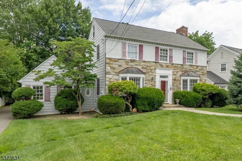 Charming rental in wonderful Chatham Borough location.