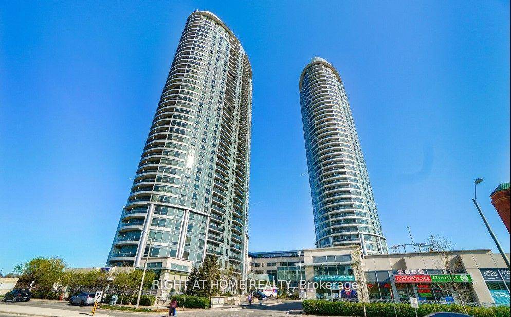 Wow ! ! Townhome feeling with this Extra Large Corner Unit 1366Sq ft Condo With 2 Bedroom Ensuite.