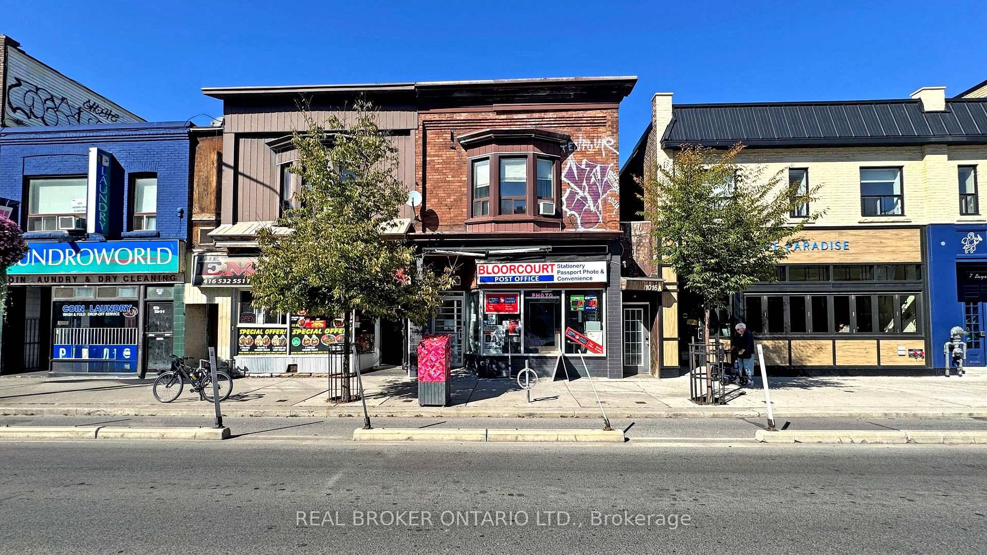 Welcome to 1016 Bloor St W a charming upper unit apartment in the heart of Toronto's vibrant Bloorcourt Village !