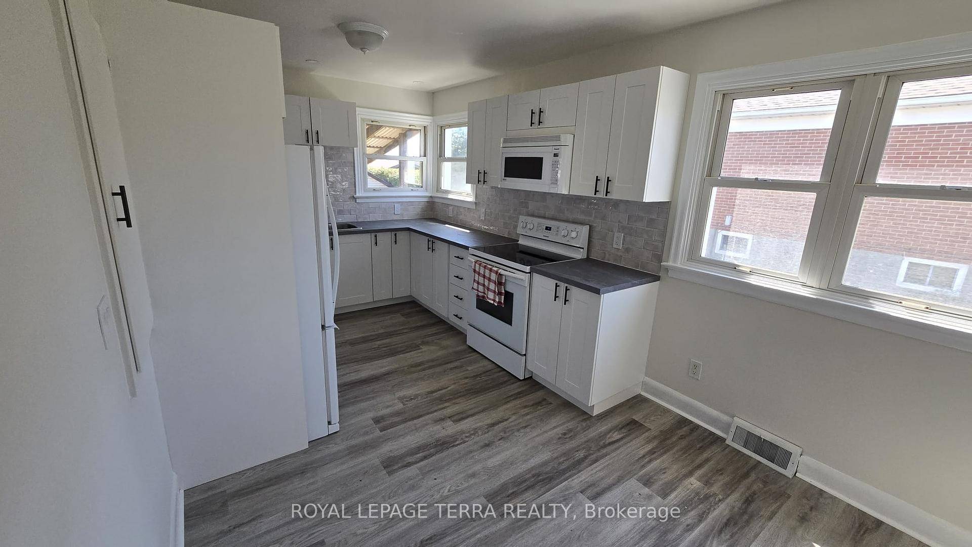 Welcome to this well maintained brick bungalow nestled on a quiet, tree lined street in the sought after Donevan neighbourhood.