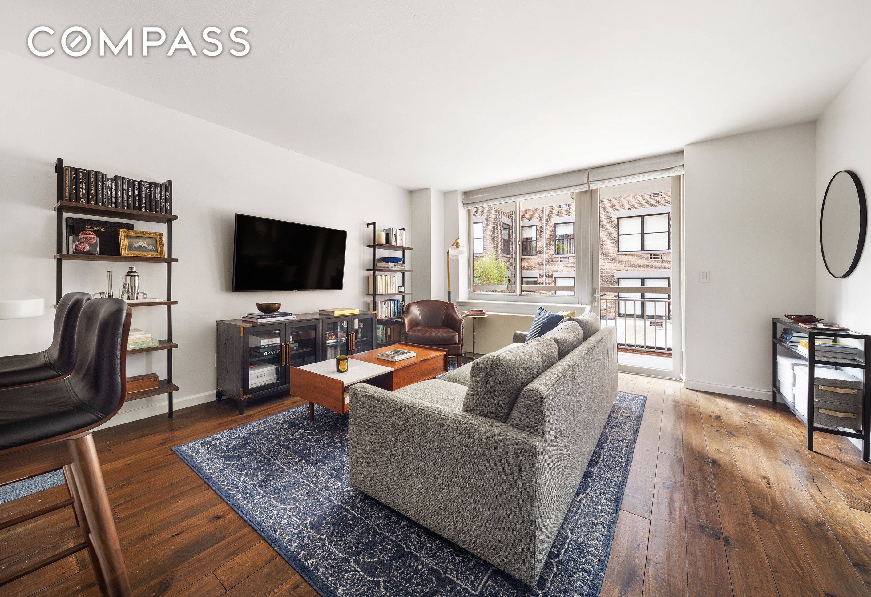 Perfectly situated in the heart of vibrant West Chelsea, this triple mint one bedroom boasts 650 square feet of luxury design and a private terrace, making this a pure modern ...