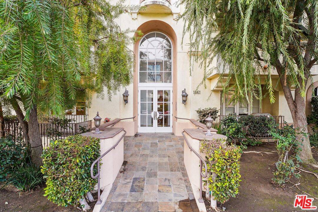 1861   Veteran Ave 2.0 LA