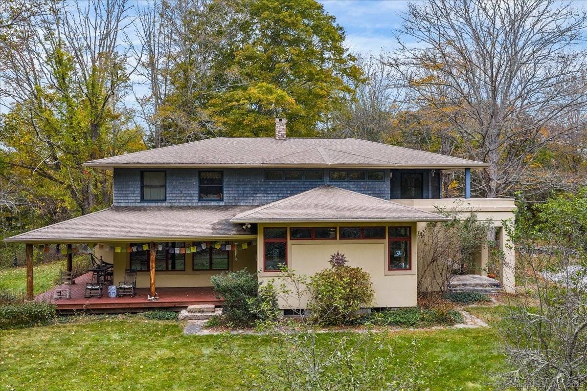 Property Highlights 3 Bedrooms 3.