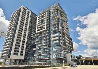 SHORT TERM RENTAL ! Welcome to modern urban living 2093 Fairview Street, Unit 1708a stylish 1 bedroom, 1 bathroom condo located in the heart of Burlington.