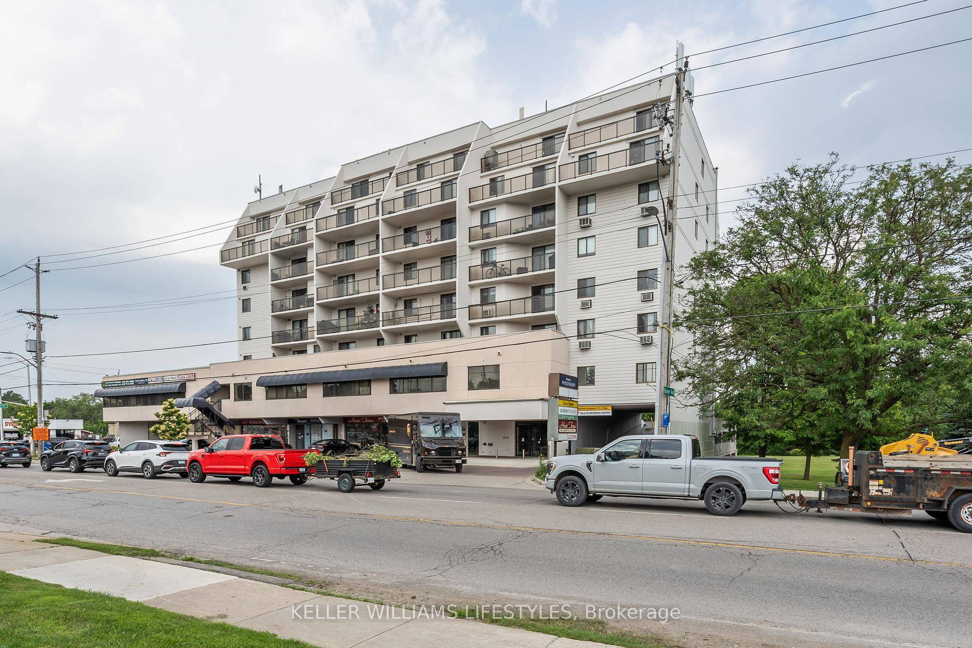 Welcome to this spacious 2 bedroom Byron condo offering approximately 1, 090 square feet of comfortable living space.