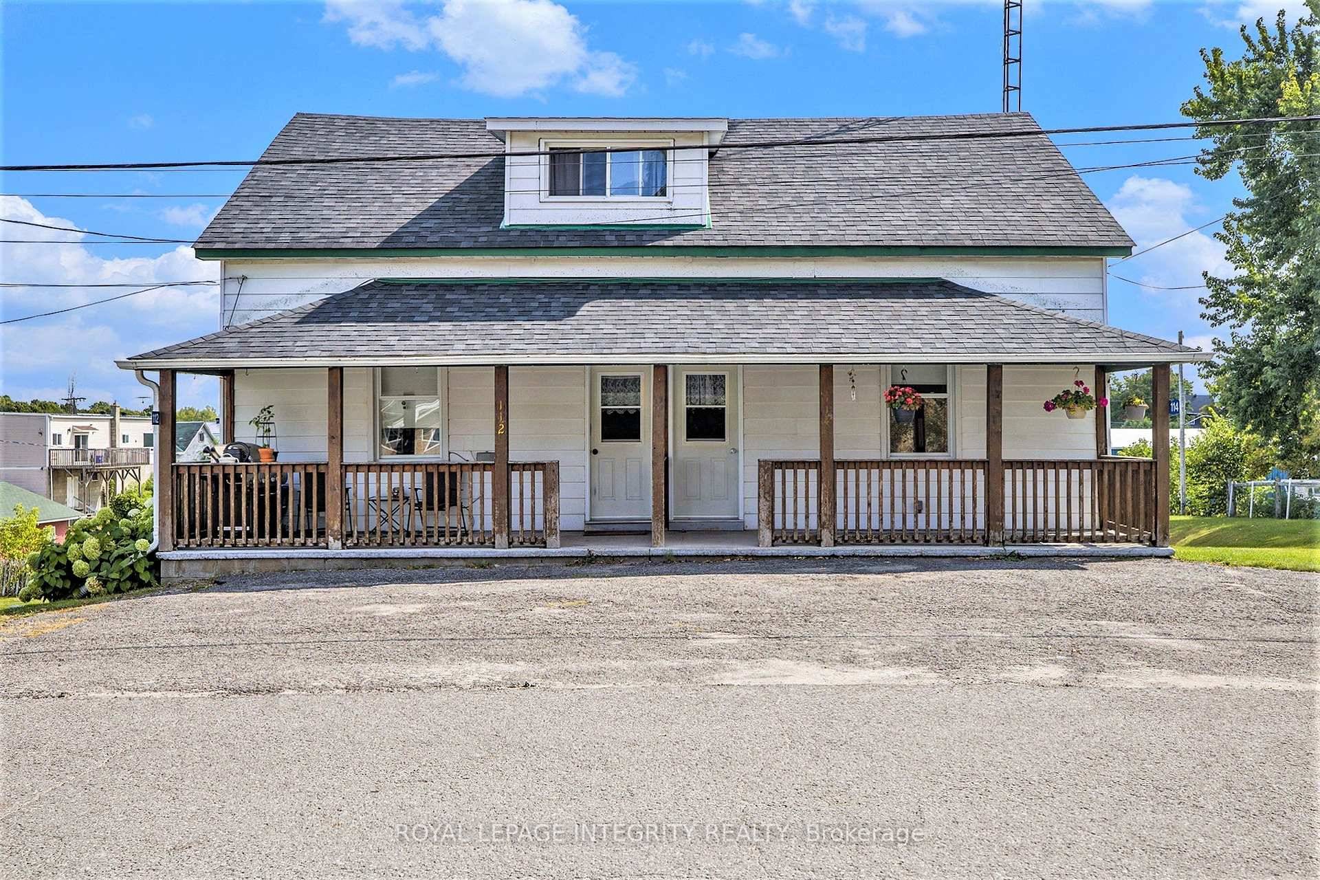 Great multi generational home that offers a wide range of benefits or a fantastic Investment opportunity in the quaint village of Lanark.