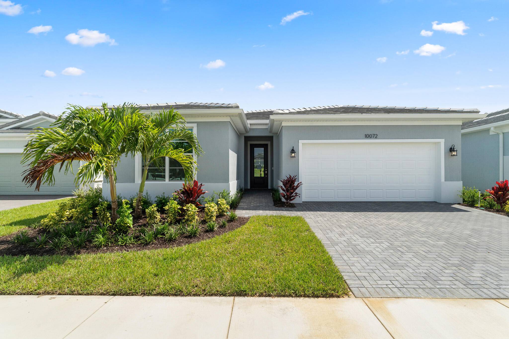 The popular 2 bedroom, 2 bathroom Haven floorplan in the Tranquility collection at Telaro feels roomy and inviting from the moment you step inside.