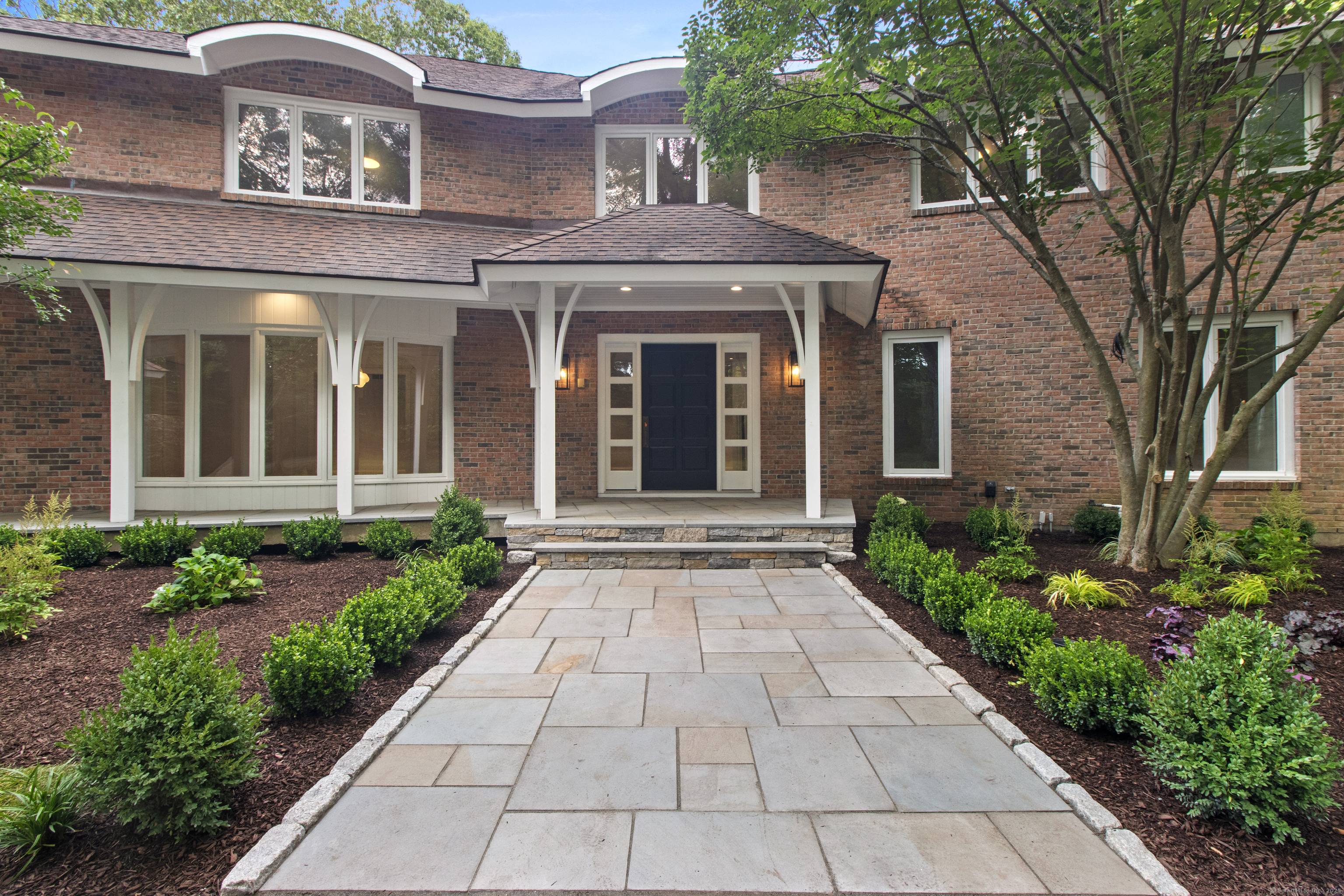 Stunning ! With a clear vision and unwavering determination, the new owners of 108 Henley Way spared no expense in transforming this extraordinary residence into a true masterpiece.