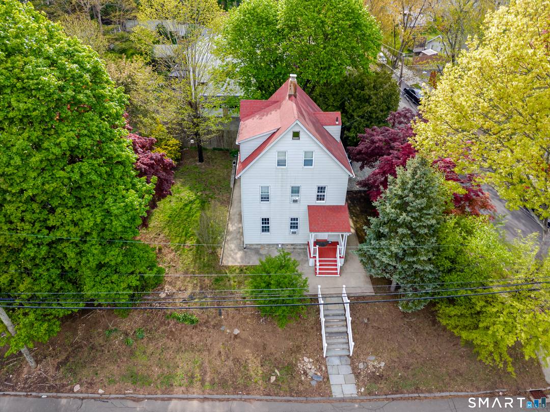 Welcome to 192 Knickerbocker, a beautifully maintained 3 family home nestled on a prime lot in Stamford's desirable Springdale neighborhood.