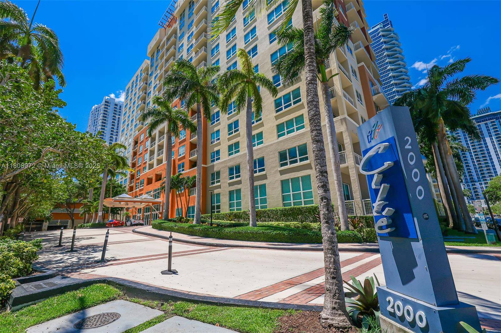 Experience breathtaking water views from every room in this 3 bedroom, 2 bathroom penthouse unit overlooking Biscayne Bay.