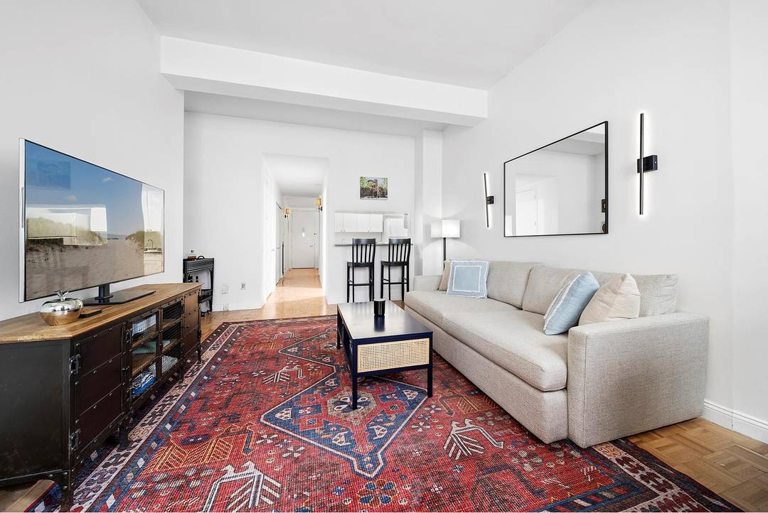 Experience elevated downtown living in this rare and exceptionally spacious alcove studio at the prestigious Greenwich Club Residences in the heart of Manhattan's iconic Financial District.