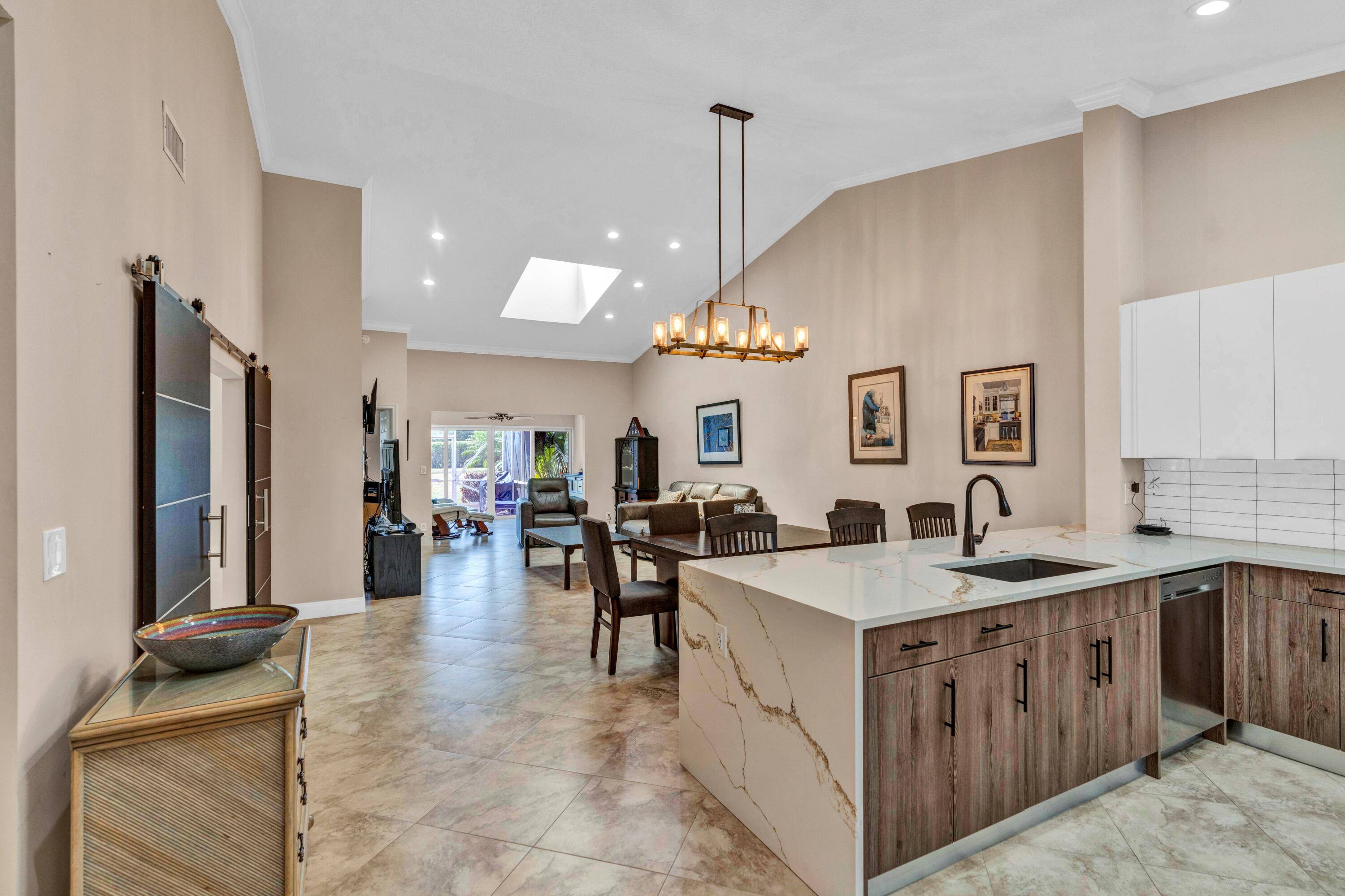 Stunning 2 Bedroom Den Villa in Coral Lakes 55 Community !