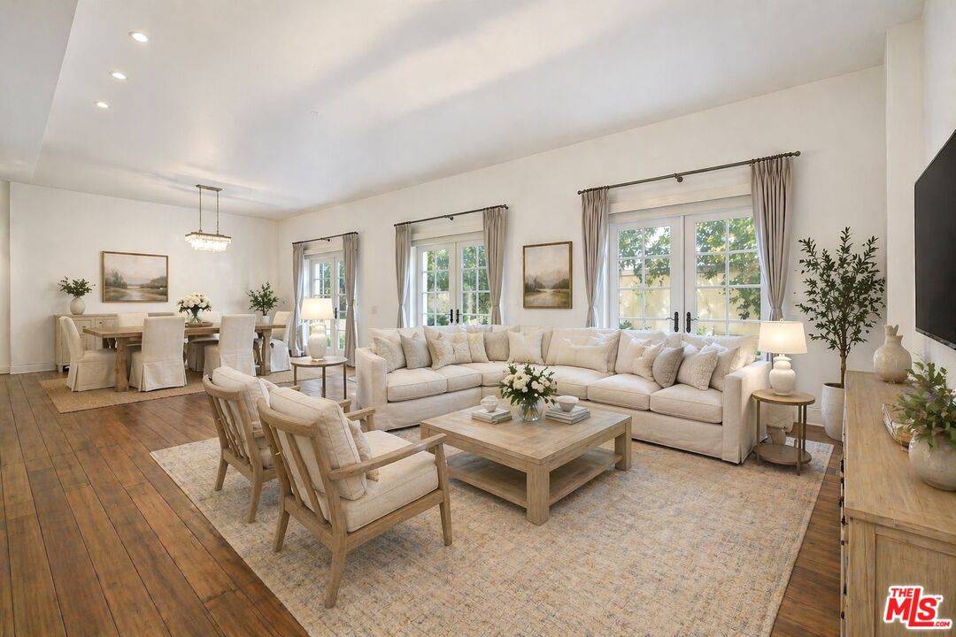 225 S Hamilton Dr 3BR Beverly Grove La