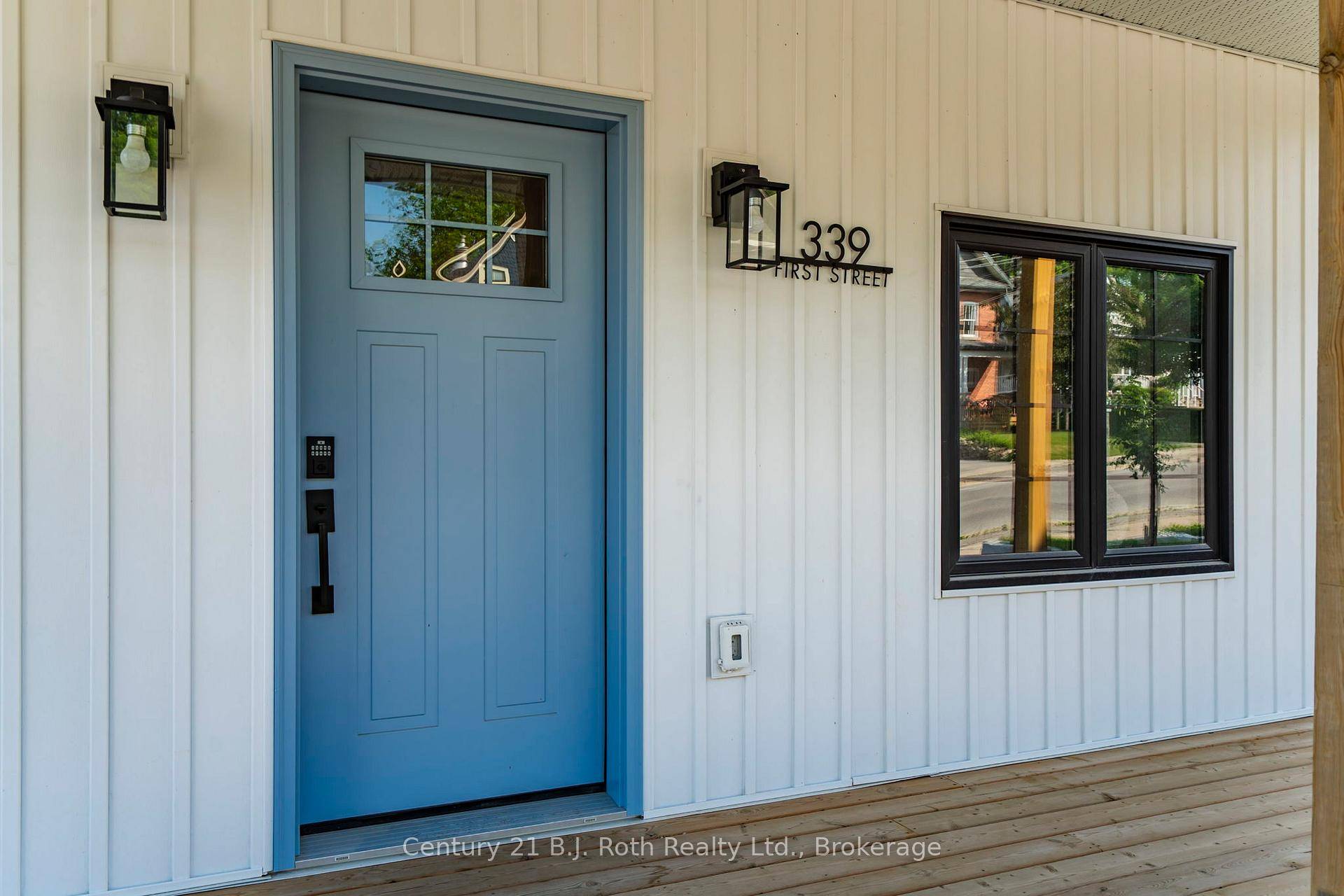 Chic Downtown Midland Retreat, located in Beautiful Georgian Bay.