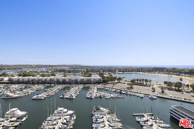 4267  Marina City Dr 3BR Marina Del Rey La