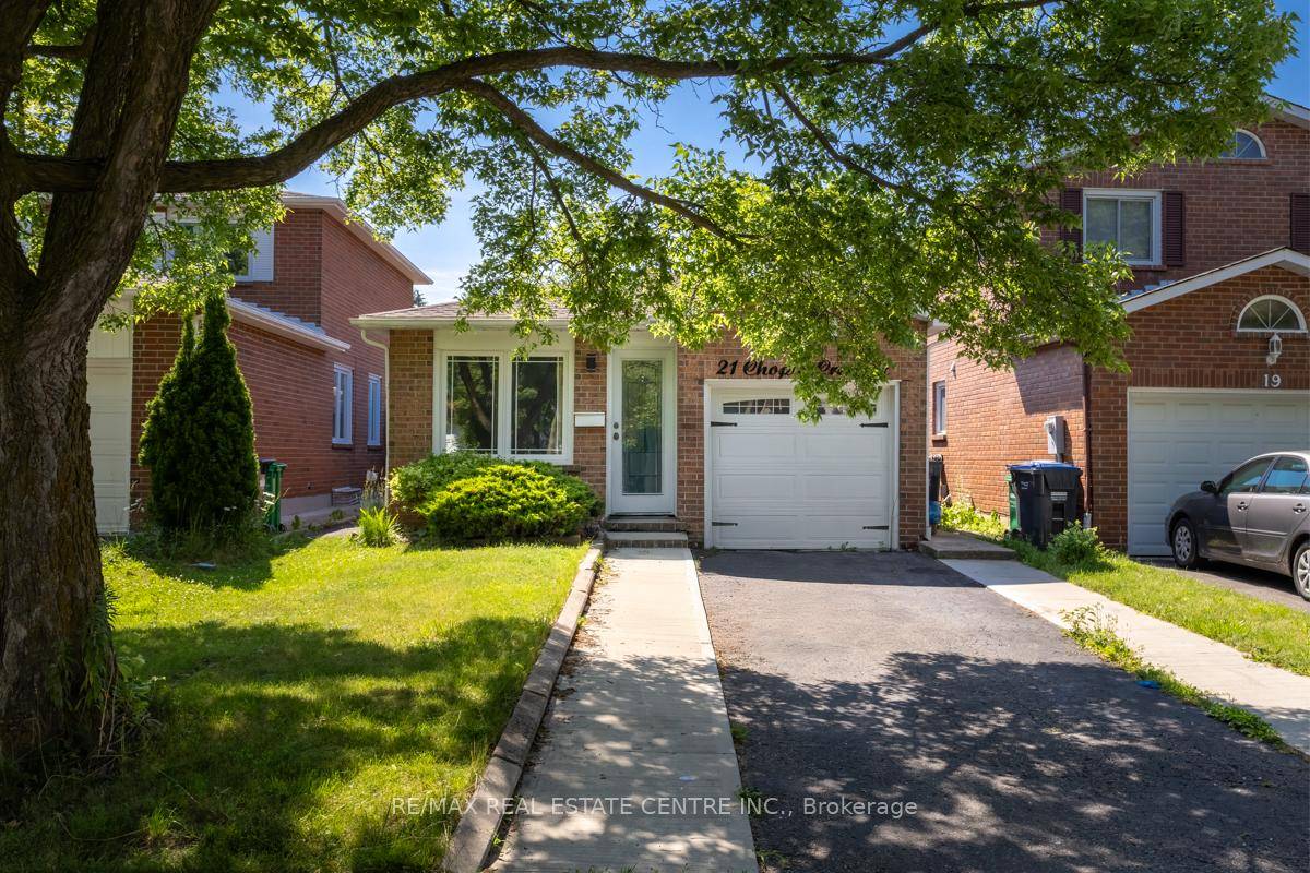 Lovely Detached Bungalow in South Brampton Open Concept, Home, Renovated from top to Bottom, Separate Basement apartment with 2 bedrooms sep entrance ez rental opportunity.