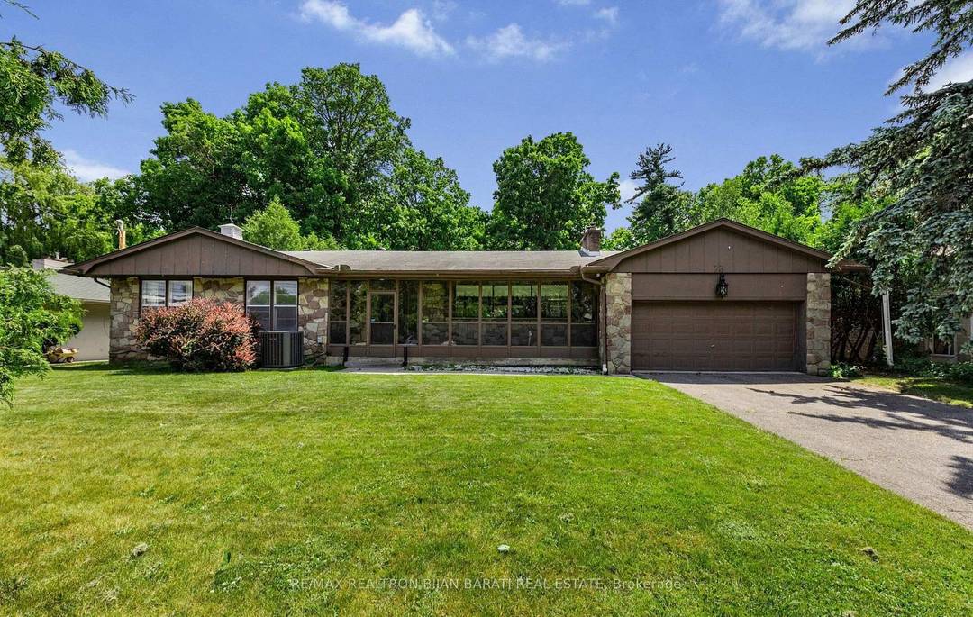 Welcome to 73 Forest Grove Drive !