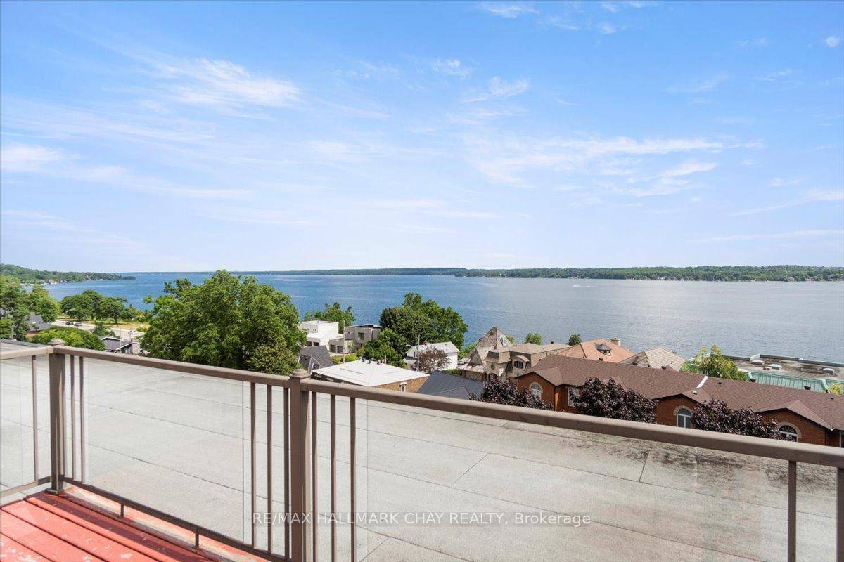 Welcome to 2 Albert Street a quiet boutique condominium in the coveted East End of Barrie.