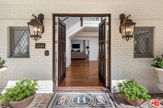 1444   Moraga Dr Brentwood LA