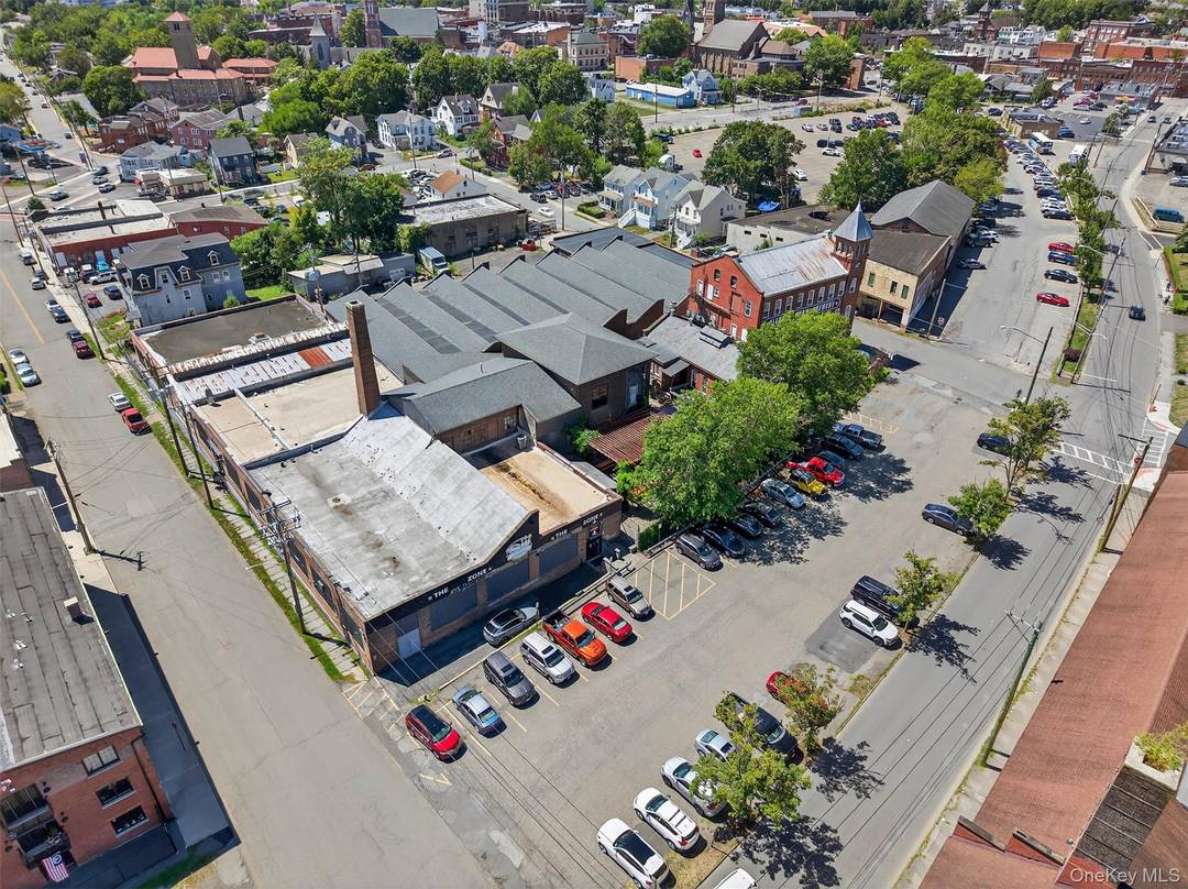 WELCOME TO 14 20 COTTAGE STREET.