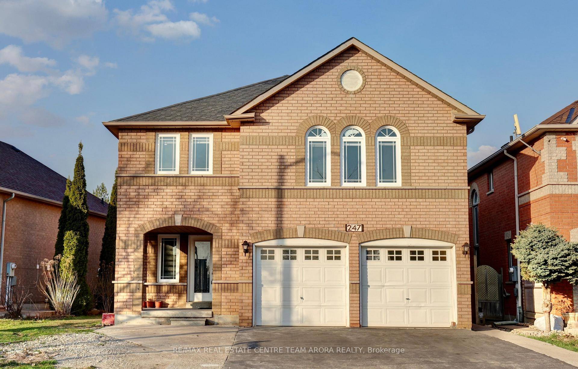 This beautifully maintained 2 storey detached home Nestled in Brampton's sought after Snelgrove community, offering almost 3500 sq ft of above grade living space and exceptional potential for large families ...