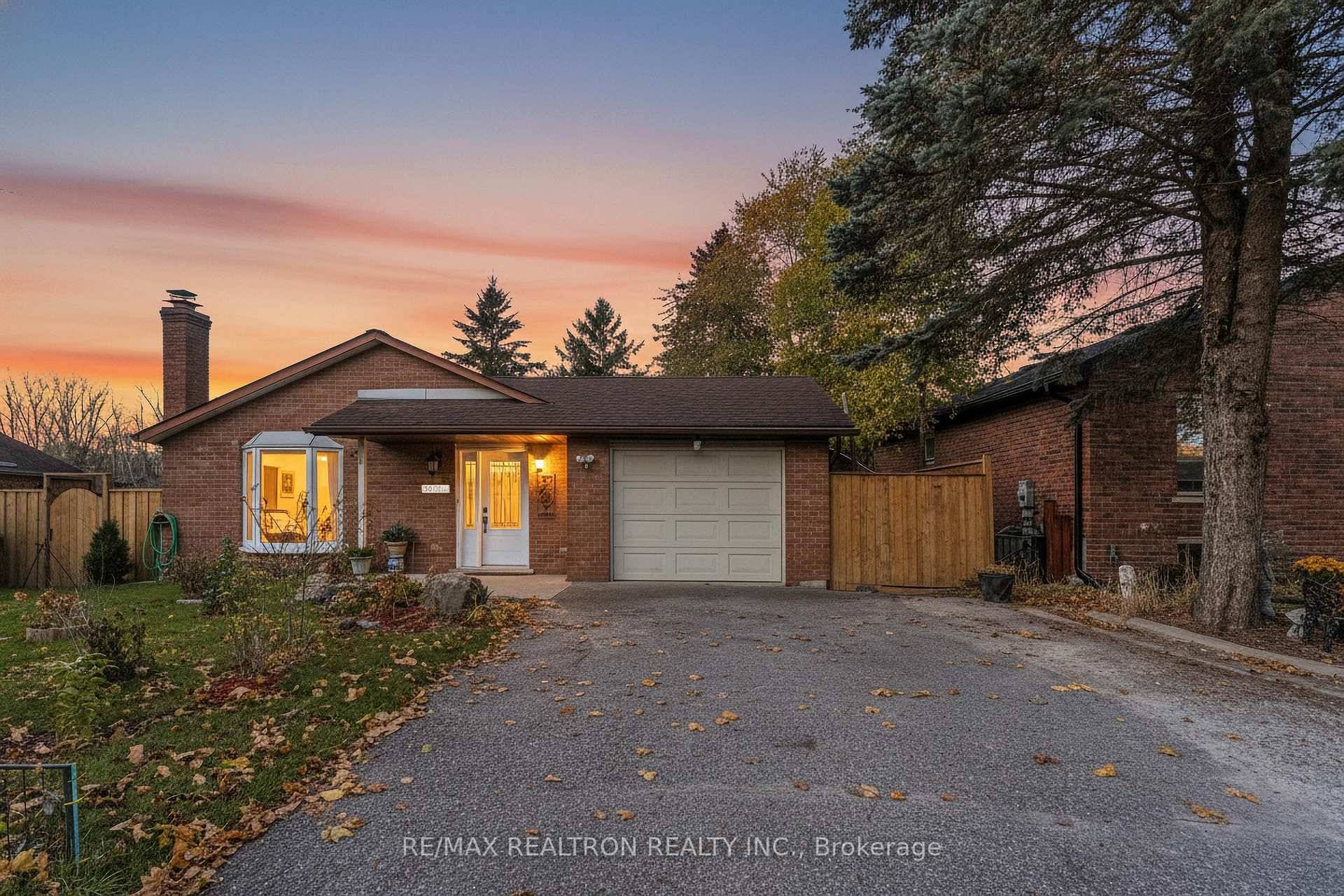 Your Search Ends Here ! A rare find located in the heart of Holland Landing, this bright bungalow is the perfect home for anyone looking to downsize to their own ...