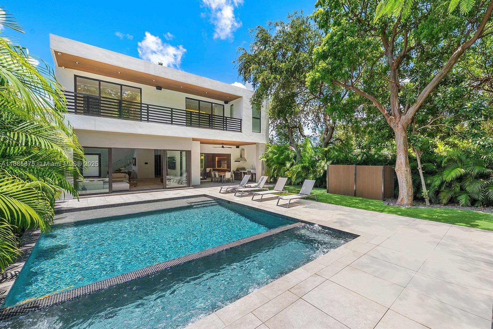 Modern masterpiece in Buena Vista.