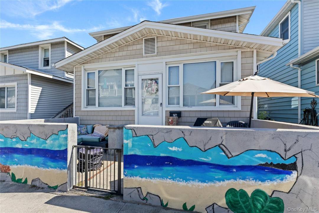 Whole house in the West End featuring 4 Bedrooms and 2 Full bathrooms.