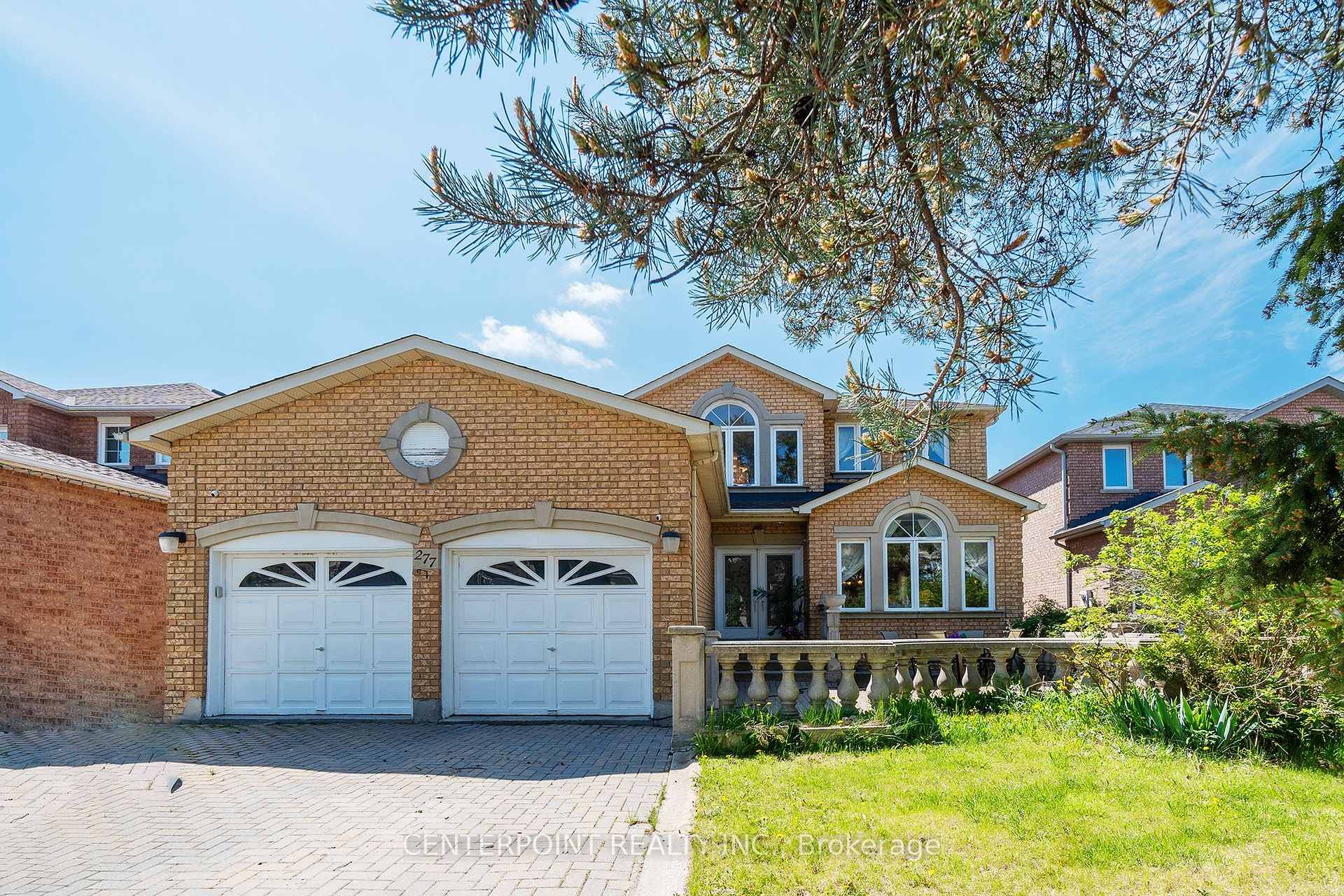 Welcome to this elegant executive residence located in the highly desirable Mill Pond neighbourhood.