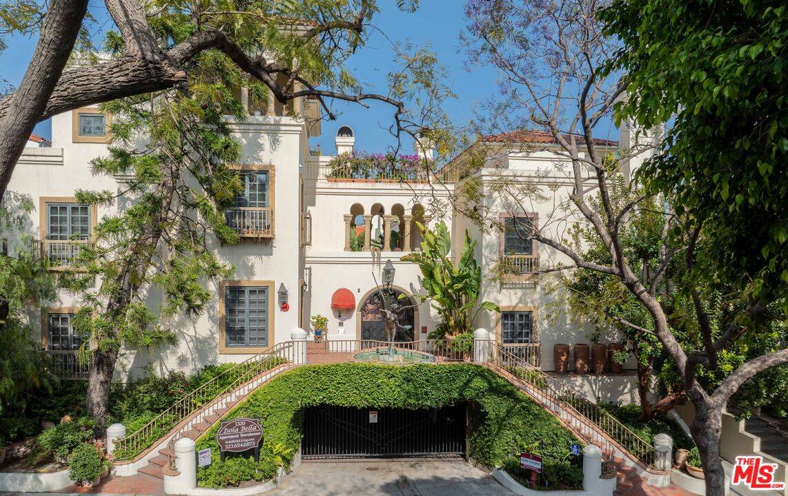 1320  N Harper Ave 28BR Hollywood Hills East La