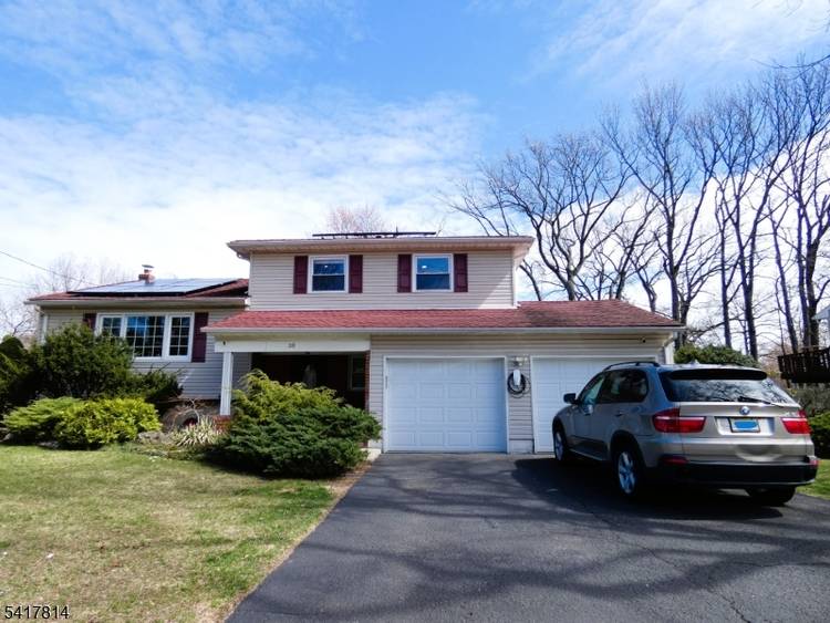 Back on the Mkt. Stunning West Facing buyer to verify 3 Bedroom, 2 Bath Home in sought after North Edison School District JP Stevens High School has a 9 rating.
