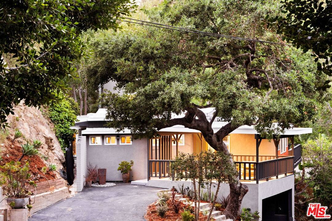 2701 Jalmia Dr 4BR Hollywood Hills East La