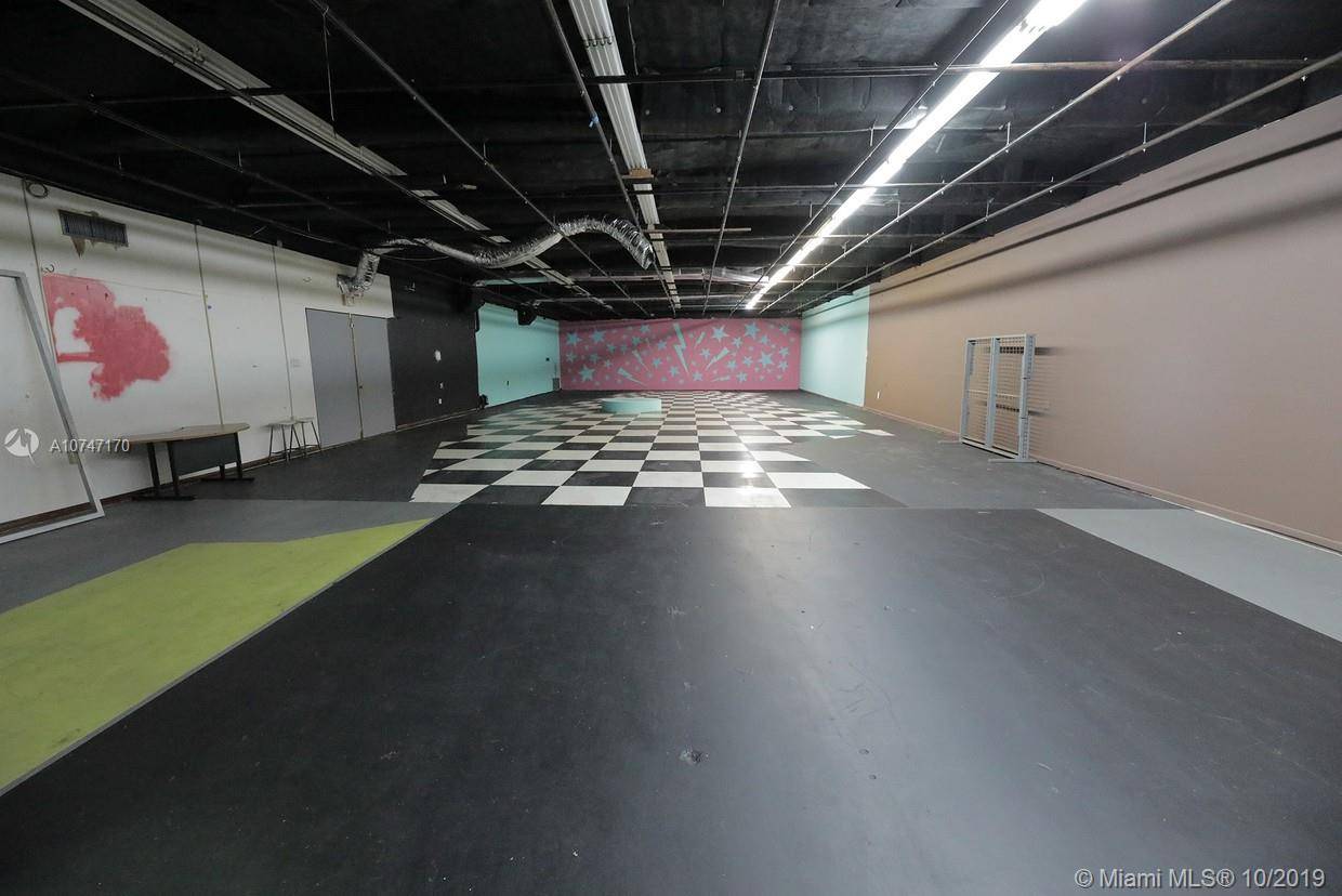 135, 000 Sqft of versatile space next to MIA for sale former Aviation Facility, now TV Production Studios.