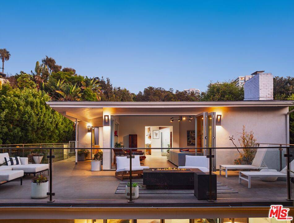 279 Mabery Rd 4BR Santa Monica La