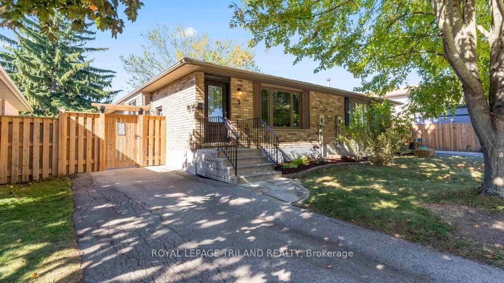Welcome to this beautifully maintained and move in ready semi detached bungalow offering 3 bedrooms on the main floor, 2 full bathrooms, and a fully finished lower level perfect for ...