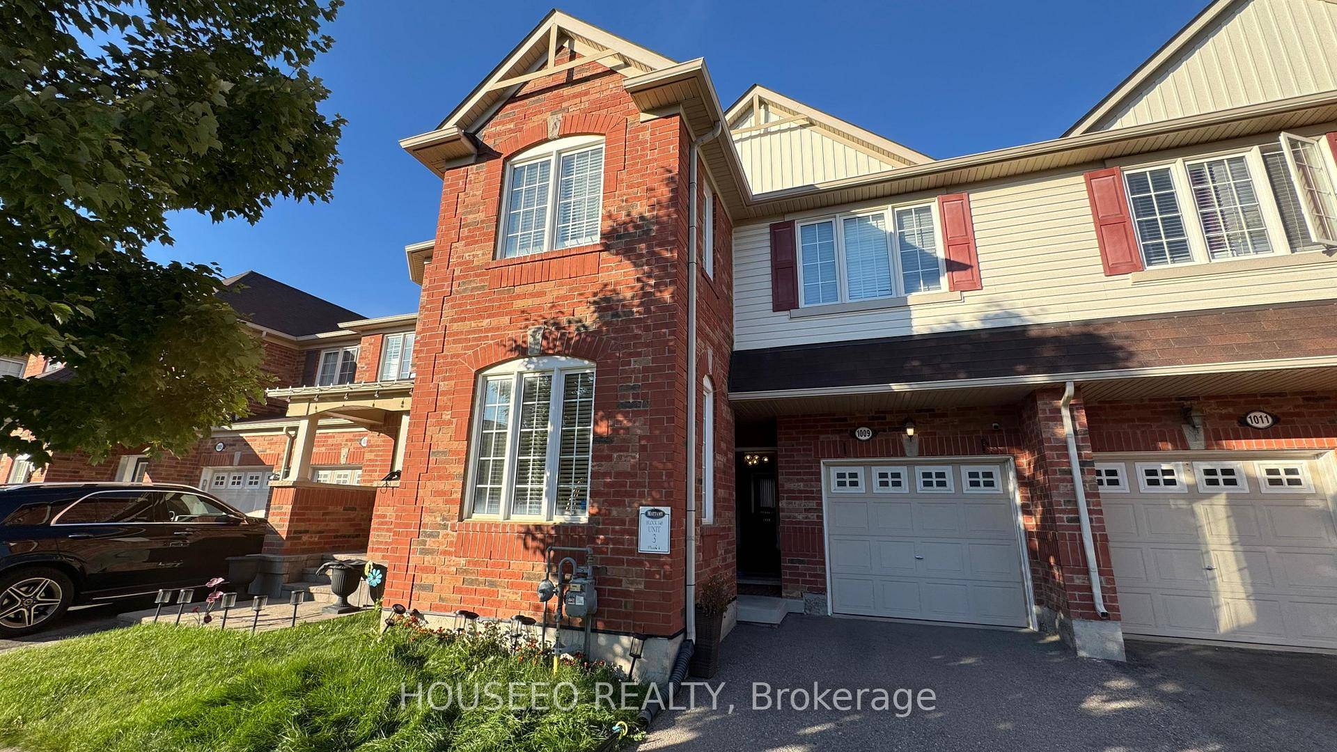 For Lease in Milton Spacious 3 Bed Bonus Room, 2.