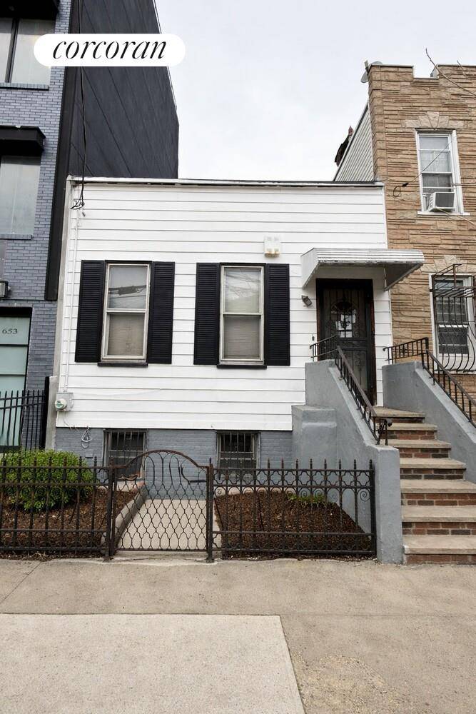 655 Maple Street Single Family Home Discover a prime real estate opportunity at 655 Maple Street between Troy and Schenectady Avenues.